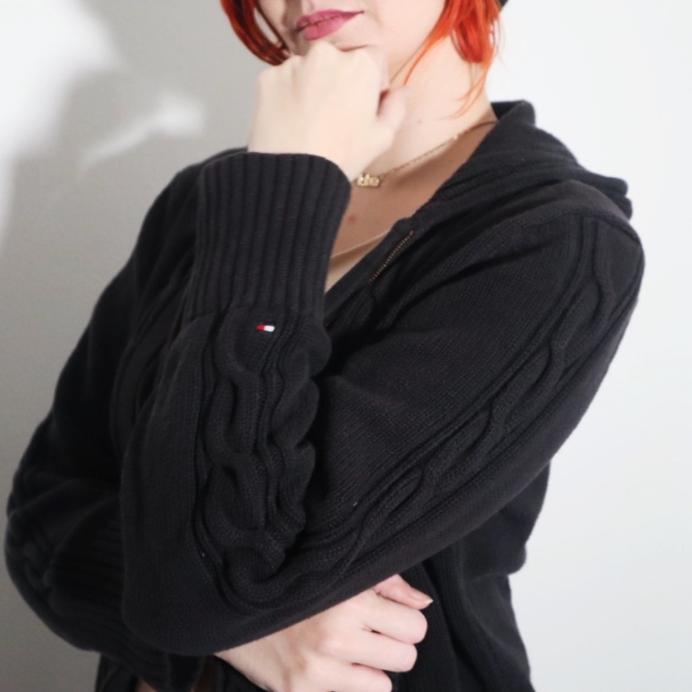 3 for 25! 🌻 Tommy Hilfiger- Cozy Black Knit Hoodie w Logo Sleeve Detail